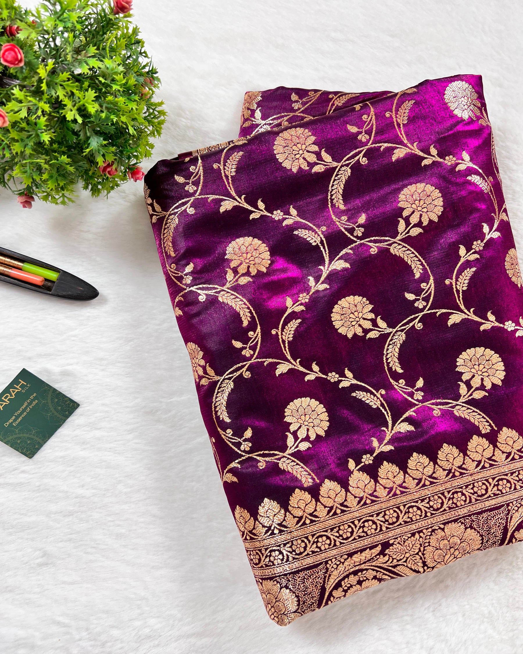 Wine Shades Banarasi Floral Zaal Mashru Satin Silk Saree - Niyarah
