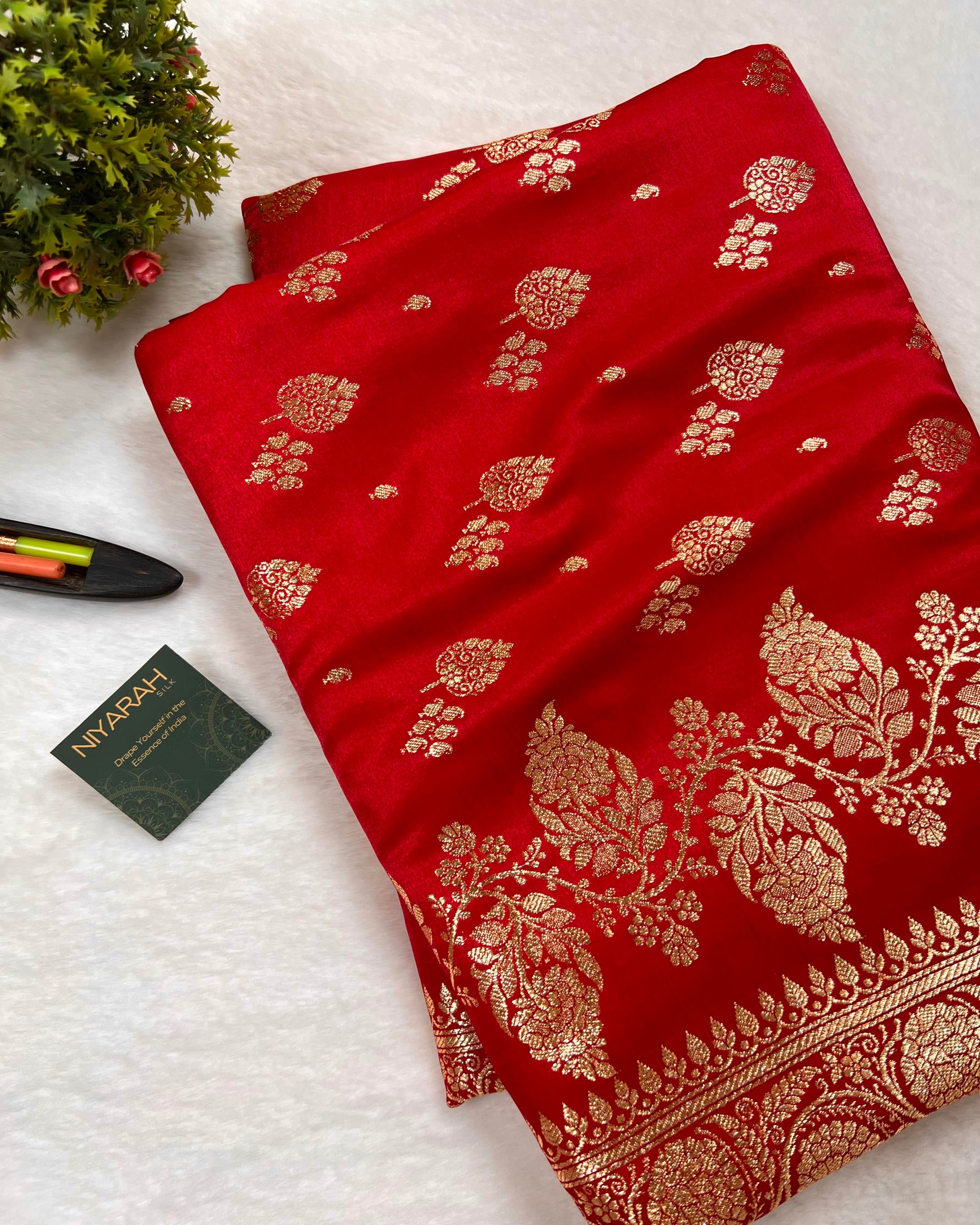 Red Shades Banarasi Boota Mashru Satin Silk Saree - Niyarah