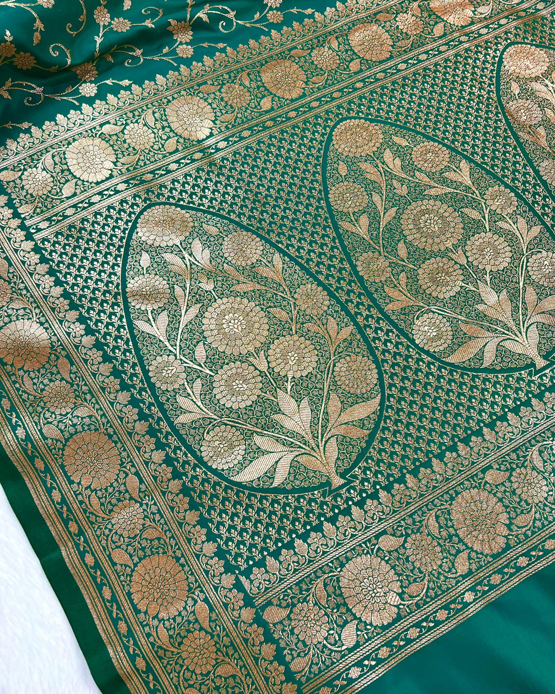 Teal Shades Floral Zaal Mashru Satin Silk Saree - Niyarah
