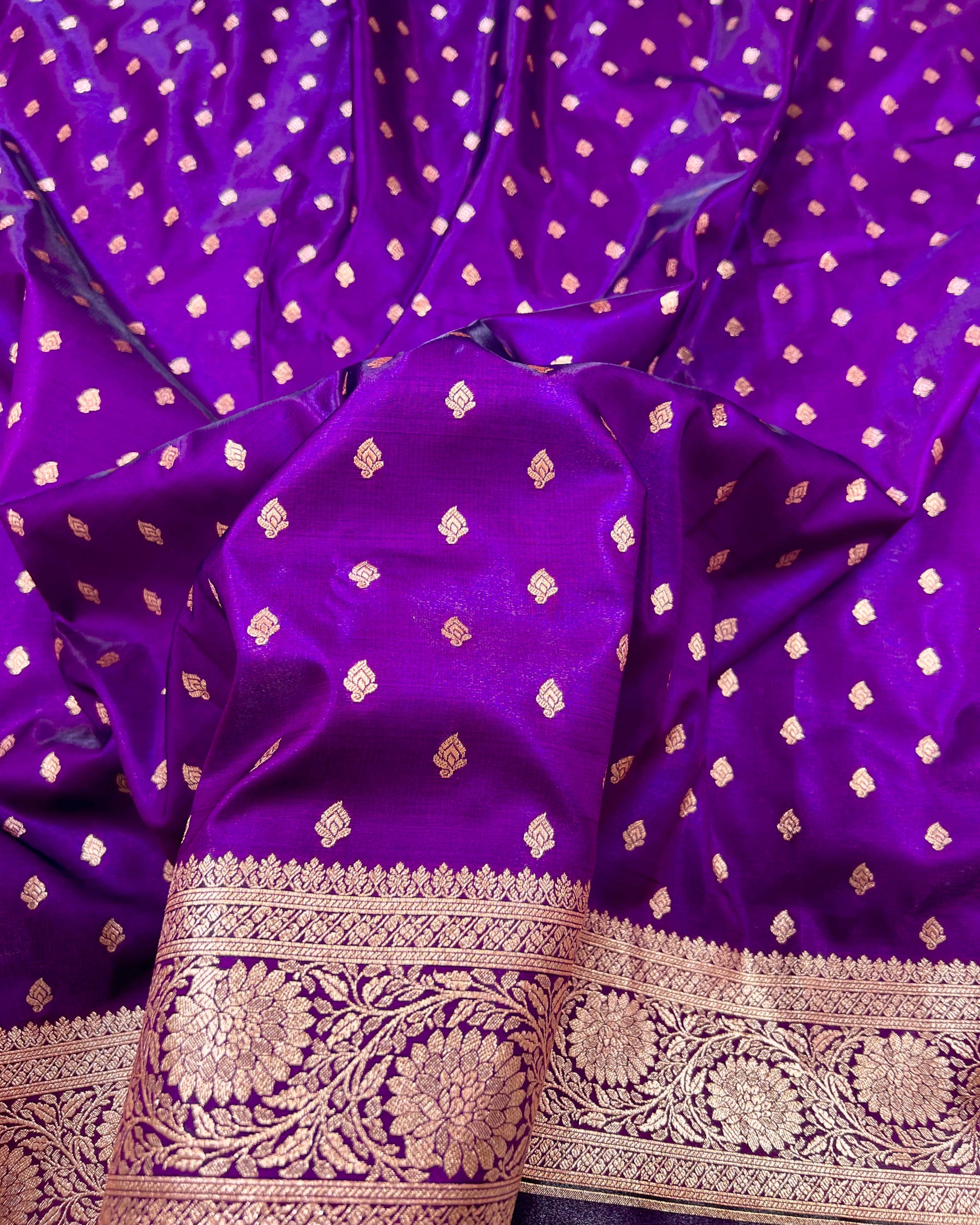 Purple Shades Banarasi Booti Mashru Satin Silk Saree - Niyarah