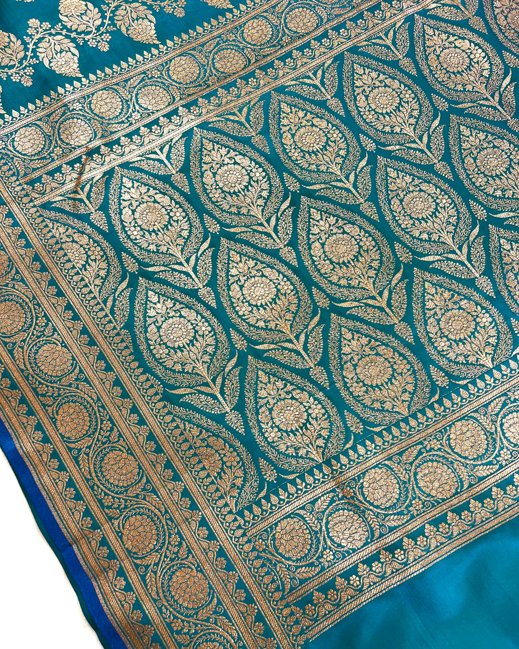Firozi Shades Banarasi Boota Mashru Satin Silk Saree - Niyarah