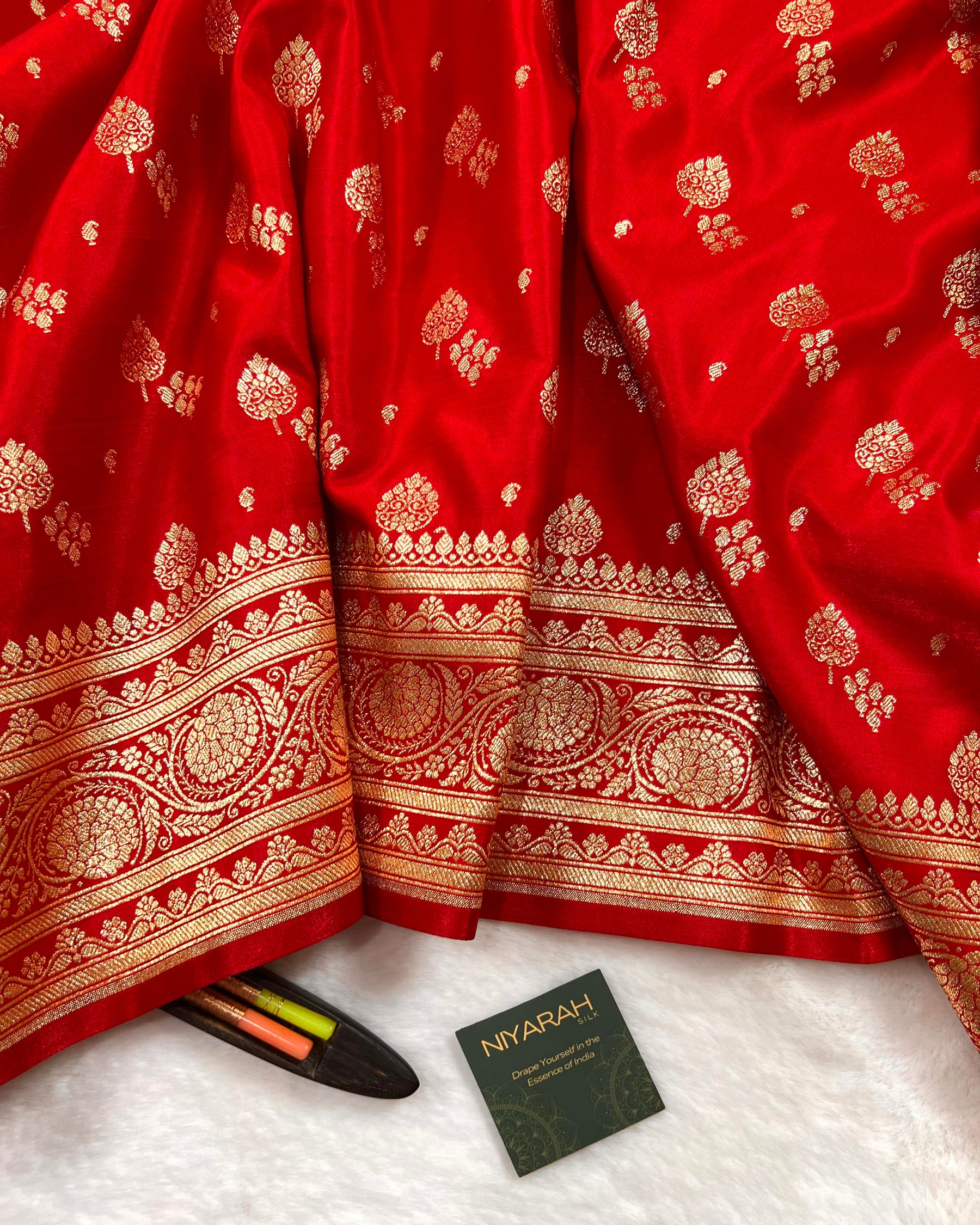 Red Shades Banarasi Boota Mashru Satin Silk Saree - Niyarah