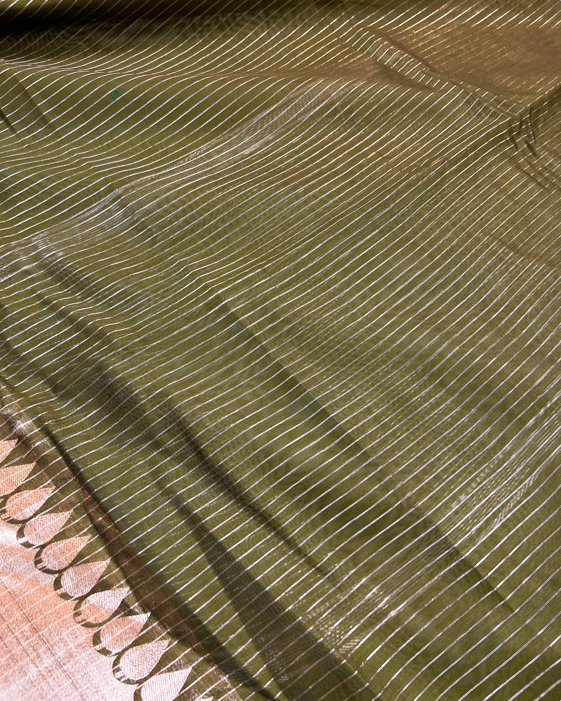 Daily Wear Mehandi Plain Breathable Cotton Silk Saree - Niyarah