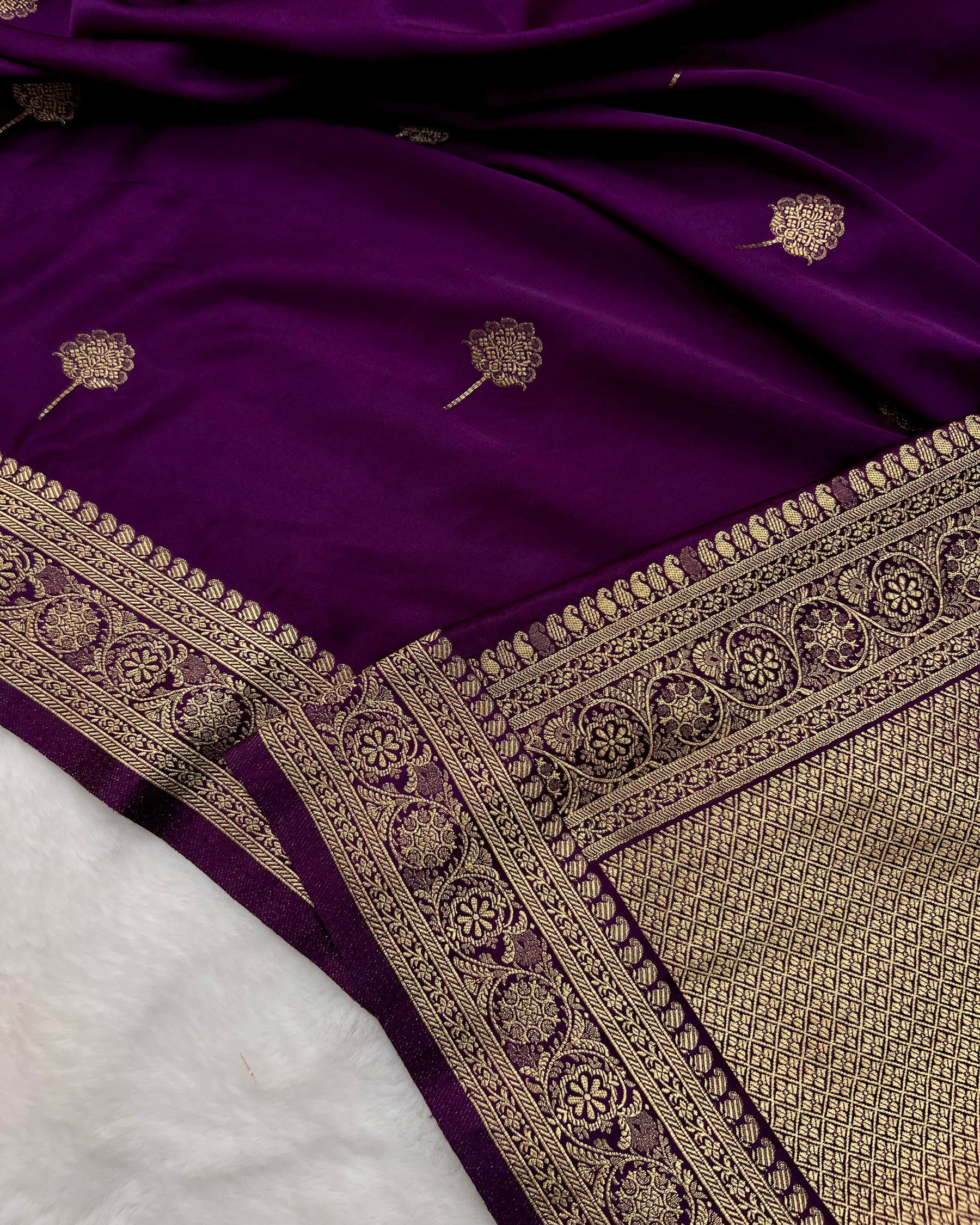 Deep Purple Shades Banarasi Floral Boota Mashru Katan Silk Saree - Niyarah