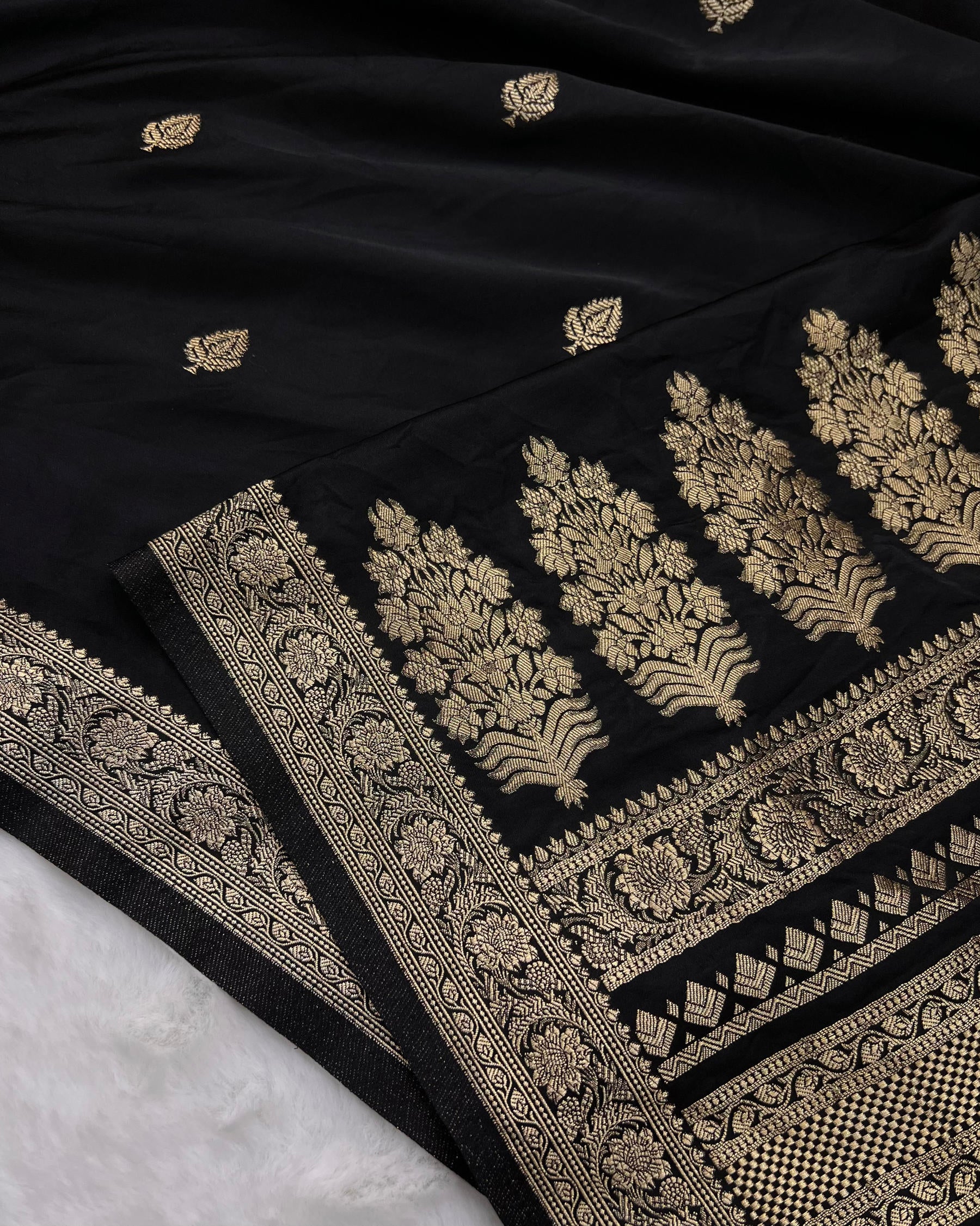 Black Shades Banarasi Floral Boota Mashru Katan Silk Saree - Niyarah