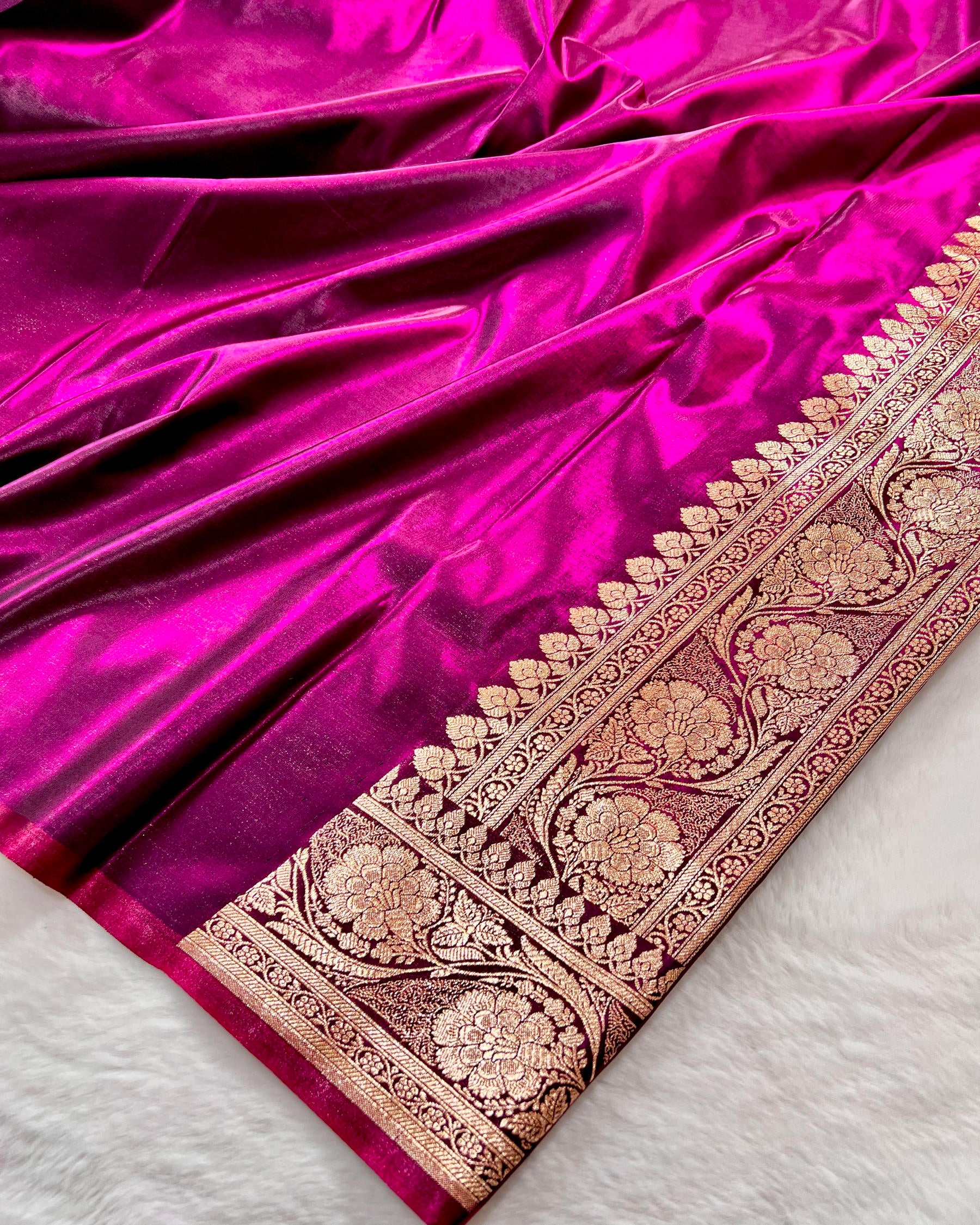 Wine Shades Banarasi Floral Zaal Mashru Satin Silk Saree - Niyarah