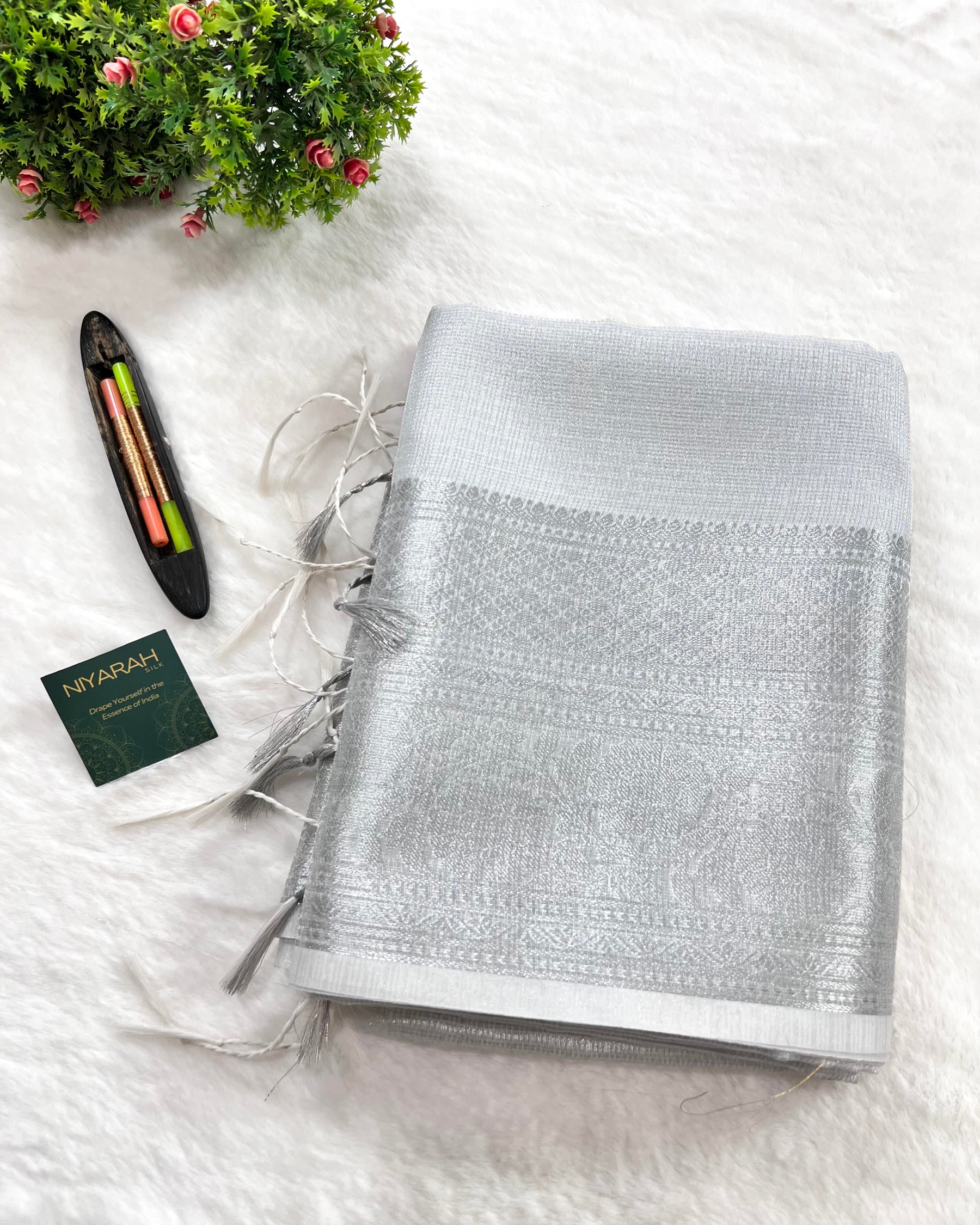 Plain Silver Zari Weaving Banarasi Soft Tissue Saree - Niyarah