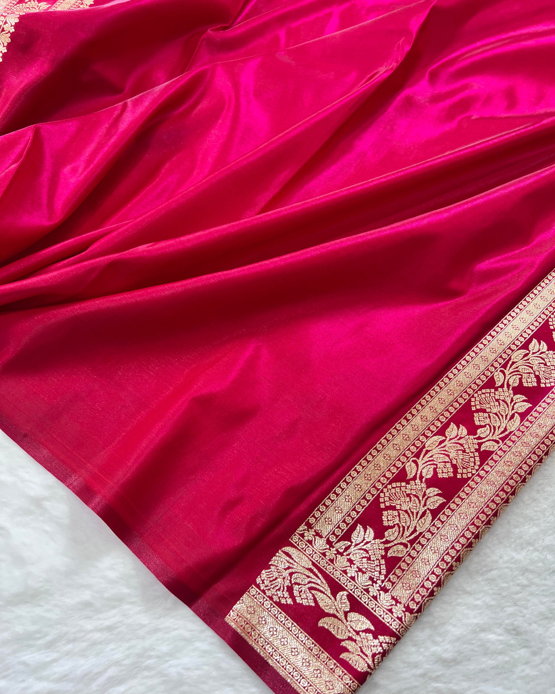 Rani Shades Banarasi Booti Mashru Satin Silk Saree - Niyarah