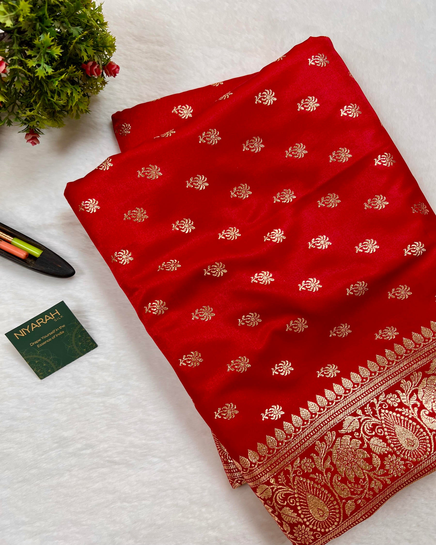 Soft Red Shades Banarasi Booti Mashru Satin Silk Saree - Niyarah