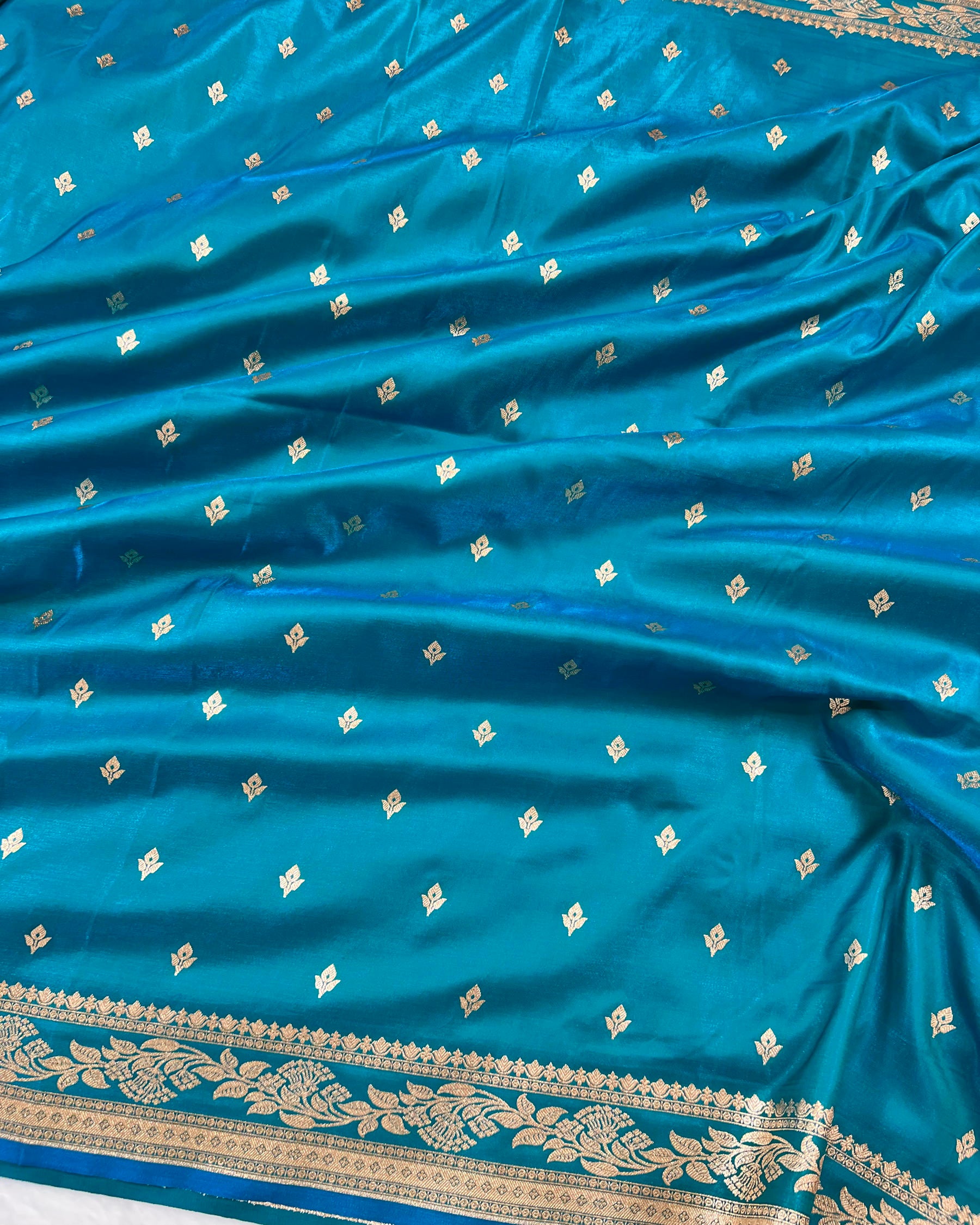 Turquoise Shades Banarasi Booti Mashru Satin Silk Saree - Niyarah
