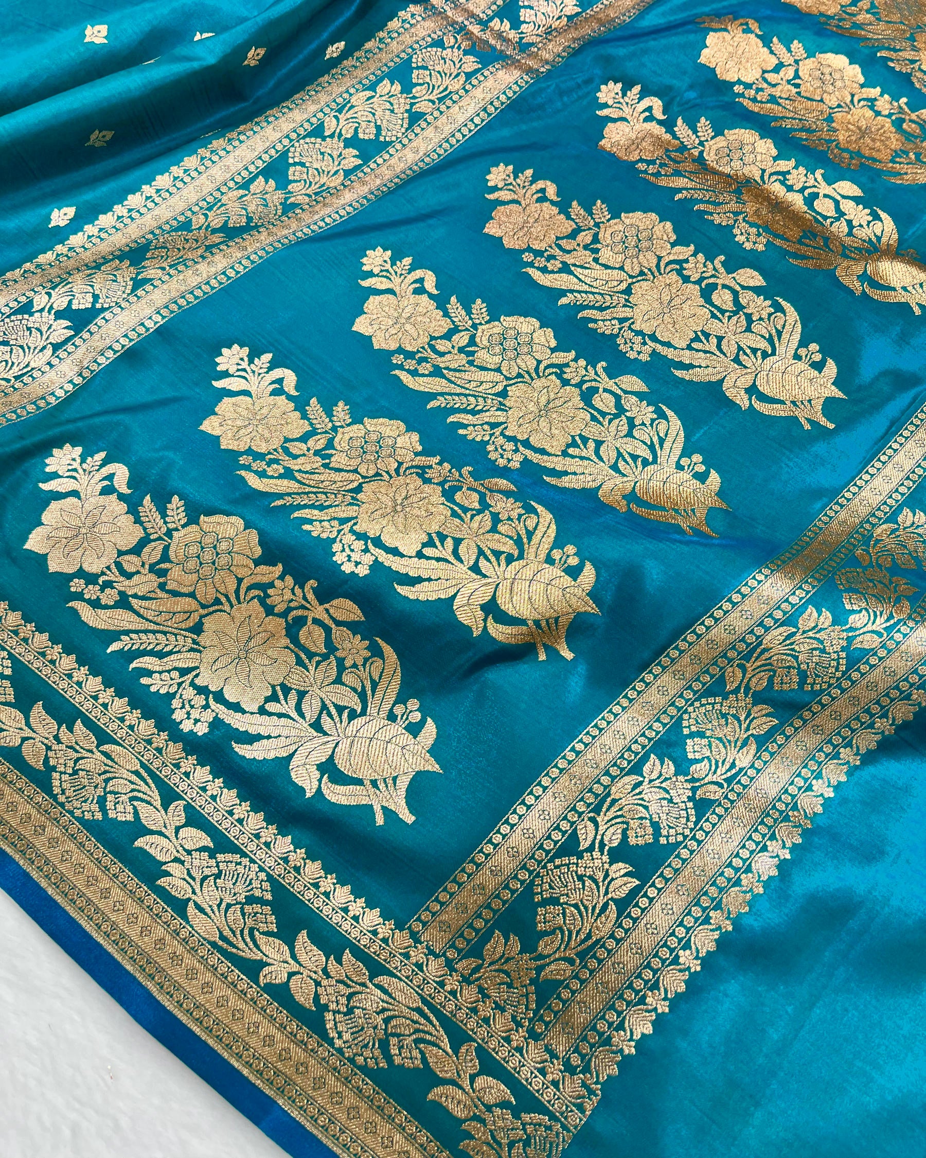 Turquoise Shades Banarasi Booti Mashru Satin Silk Saree - Niyarah