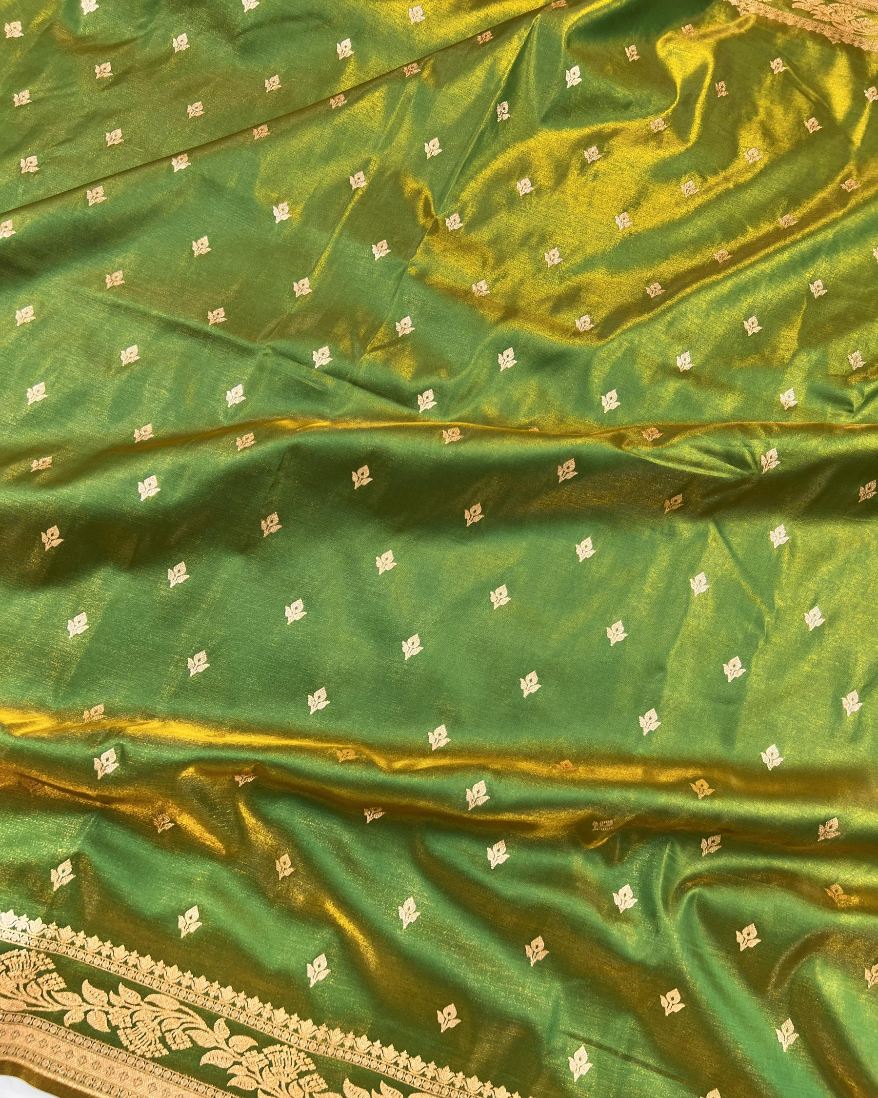 Mehandi Shades Banarasi Booti Mashru Satin Silk Saree - Niyarah