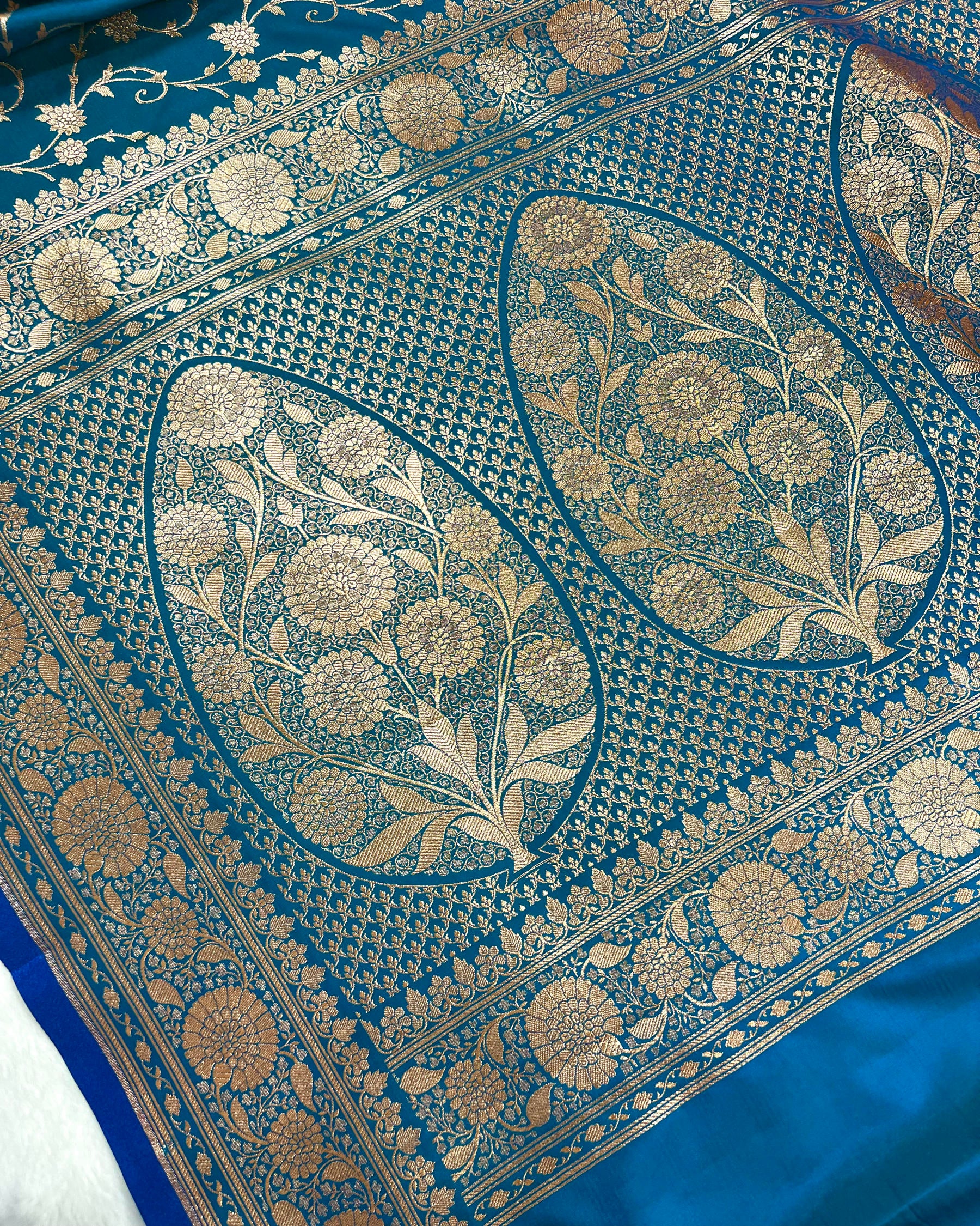 Turquoise Shades Floral Zaal Mashru Satin Silk Saree - Niyarah