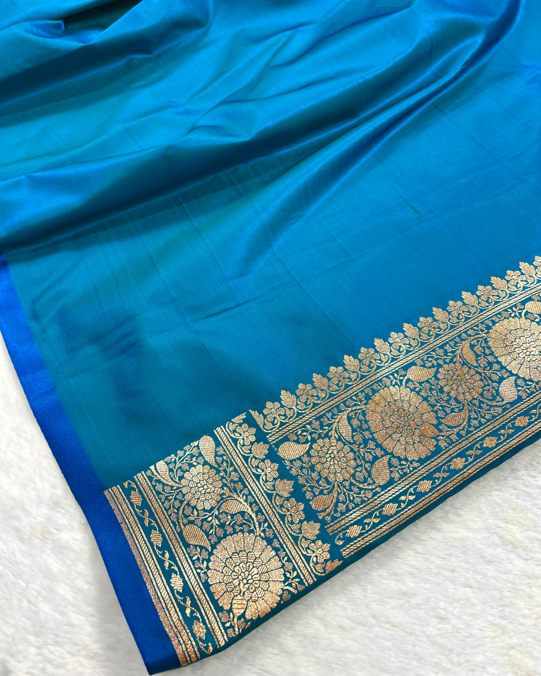 Turquoise Shades Floral Zaal Mashru Satin Silk Saree - Niyarah