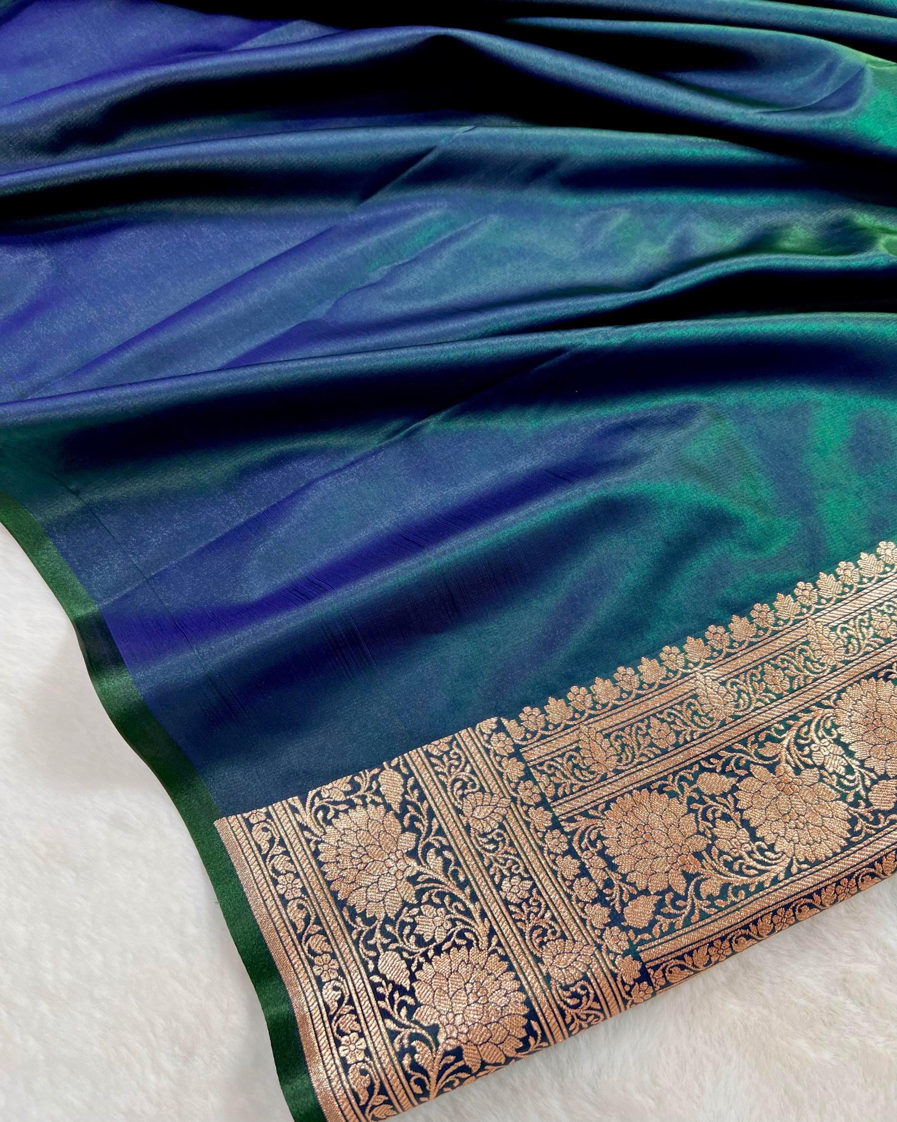 Peacock Green Shades Floral Zaal Mashru Satin Silk Saree - Niyarah