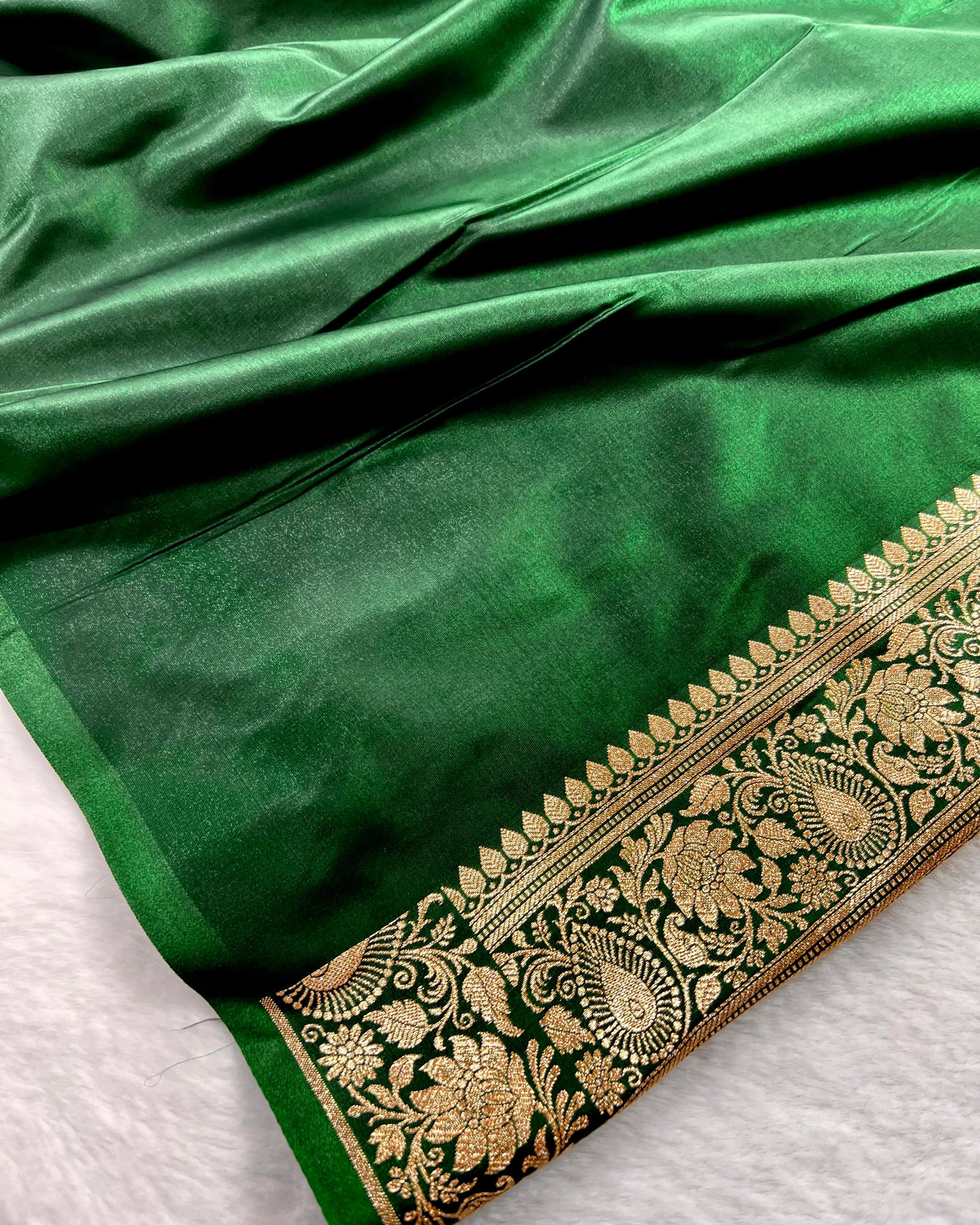 Soft Bottle Green Shades Banarasi Booti Mashru Satin Silk Saree - Niyarah