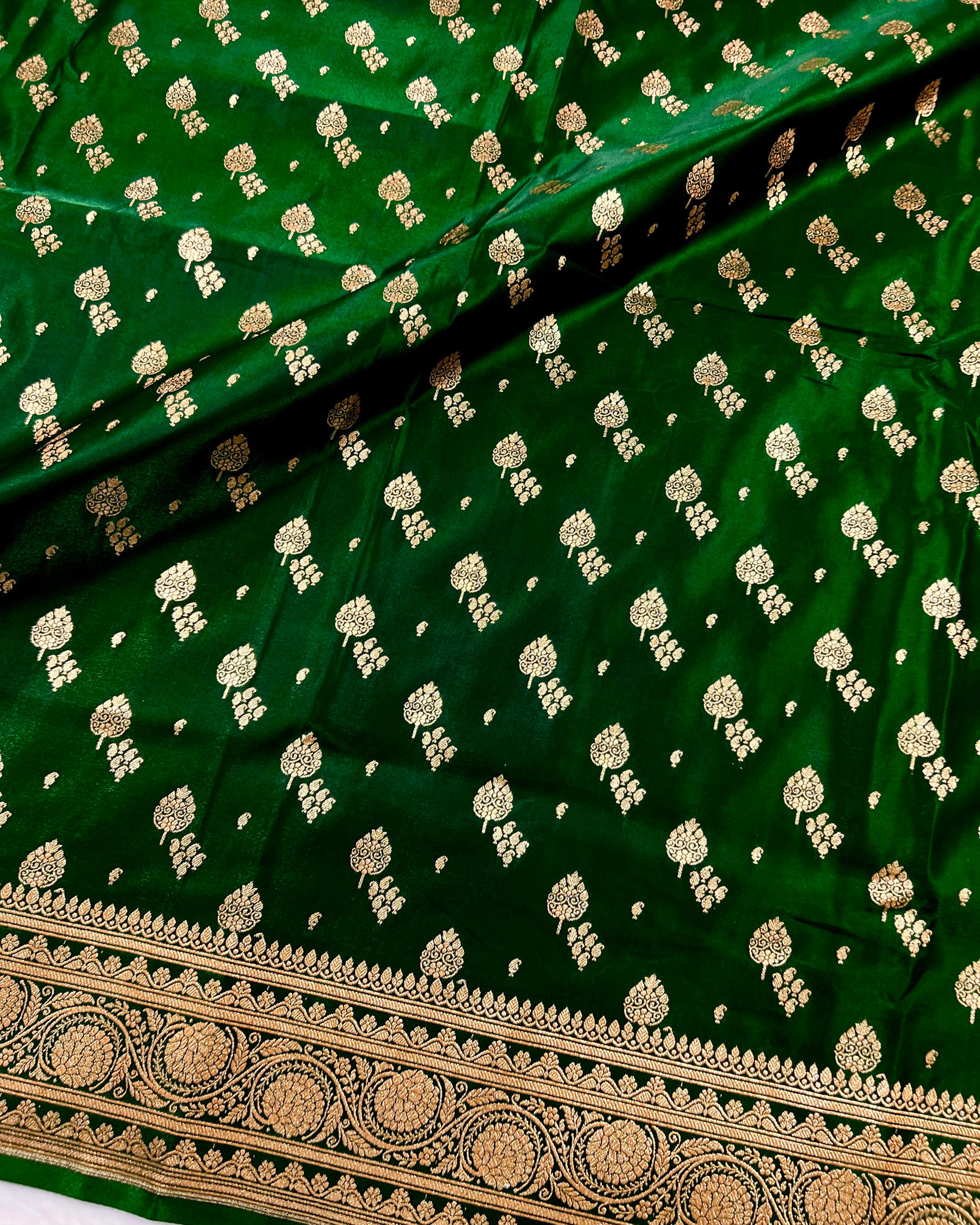 Bottle Green Banarasi Boota Mashru Satin Silk Saree - Niyarah