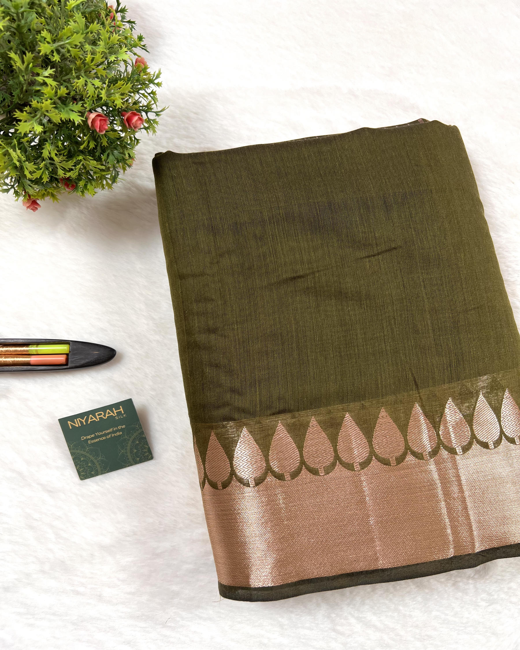 Daily Wear Mehandi Plain Breathable Cotton Silk Saree - Niyarah