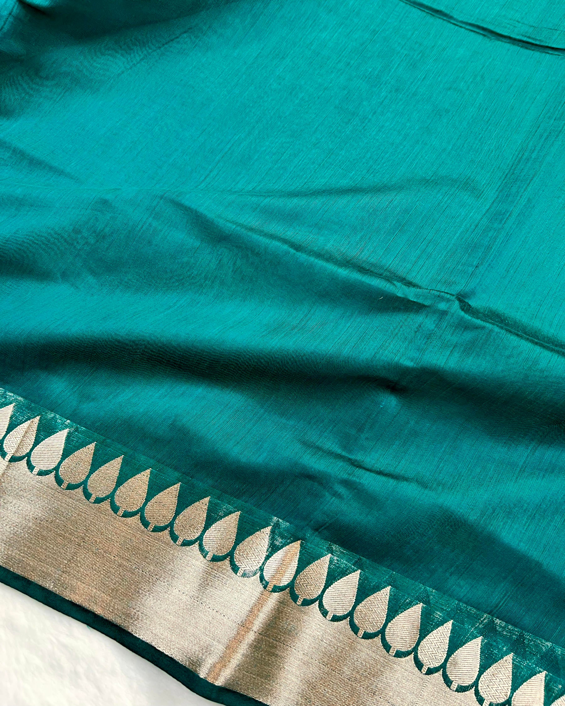 Daily Wear Rama Plain Breathable Cotton Silk Saree - Niyarah