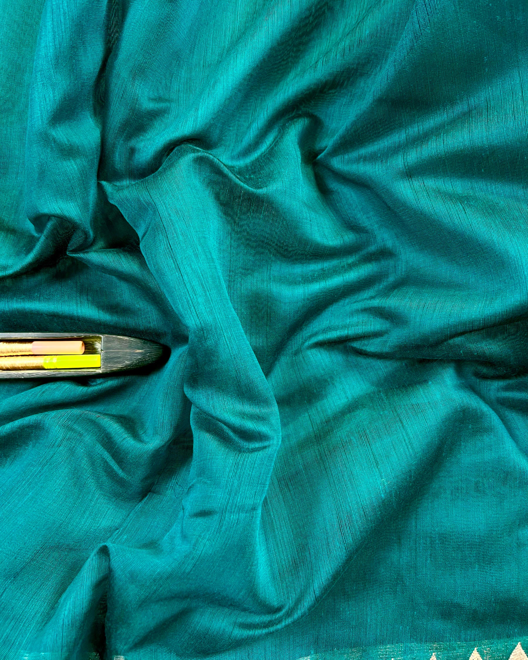 Daily Wear Rama Plain Breathable Cotton Silk Saree - Niyarah