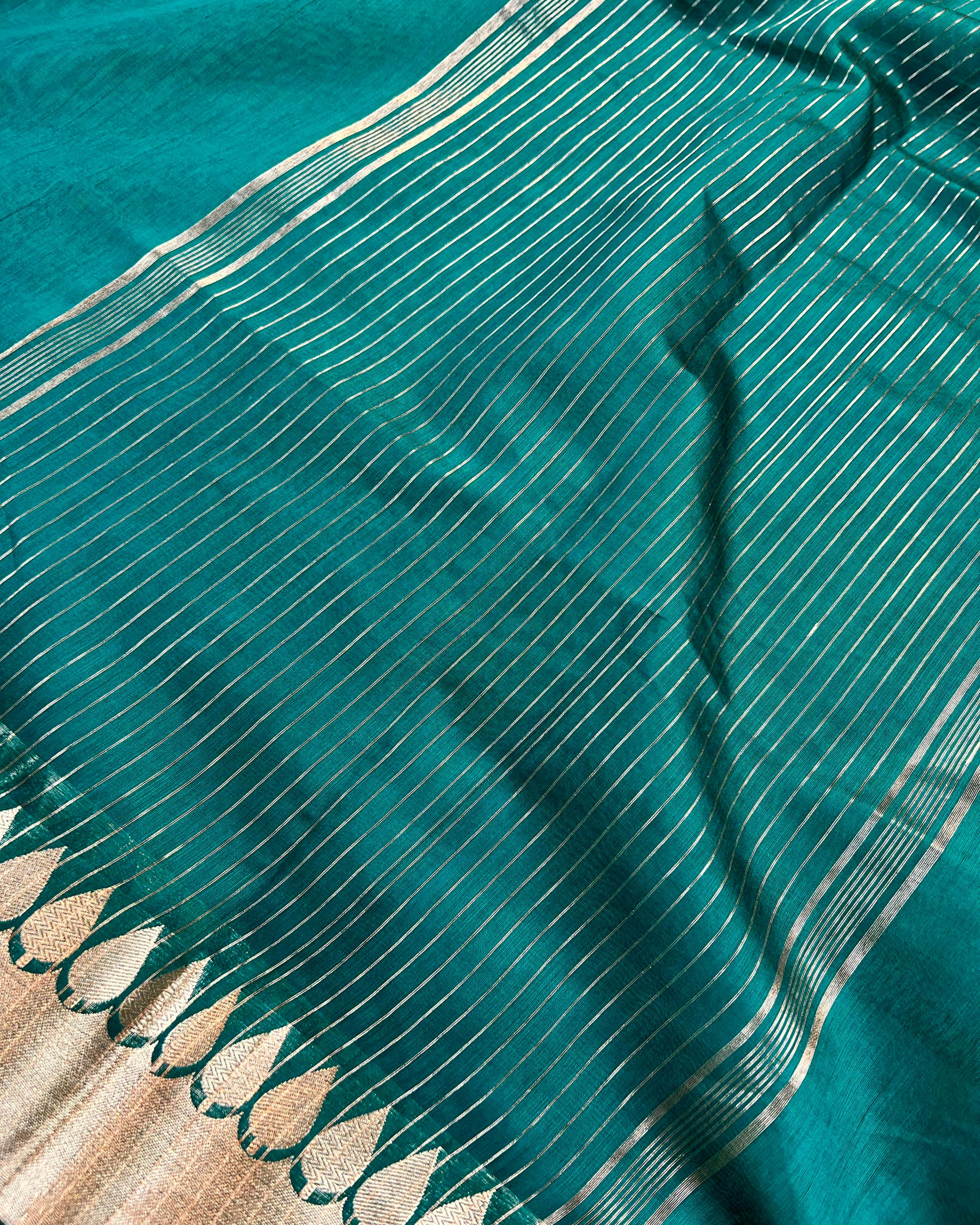 Daily Wear Rama Plain Breathable Cotton Silk Saree - Niyarah