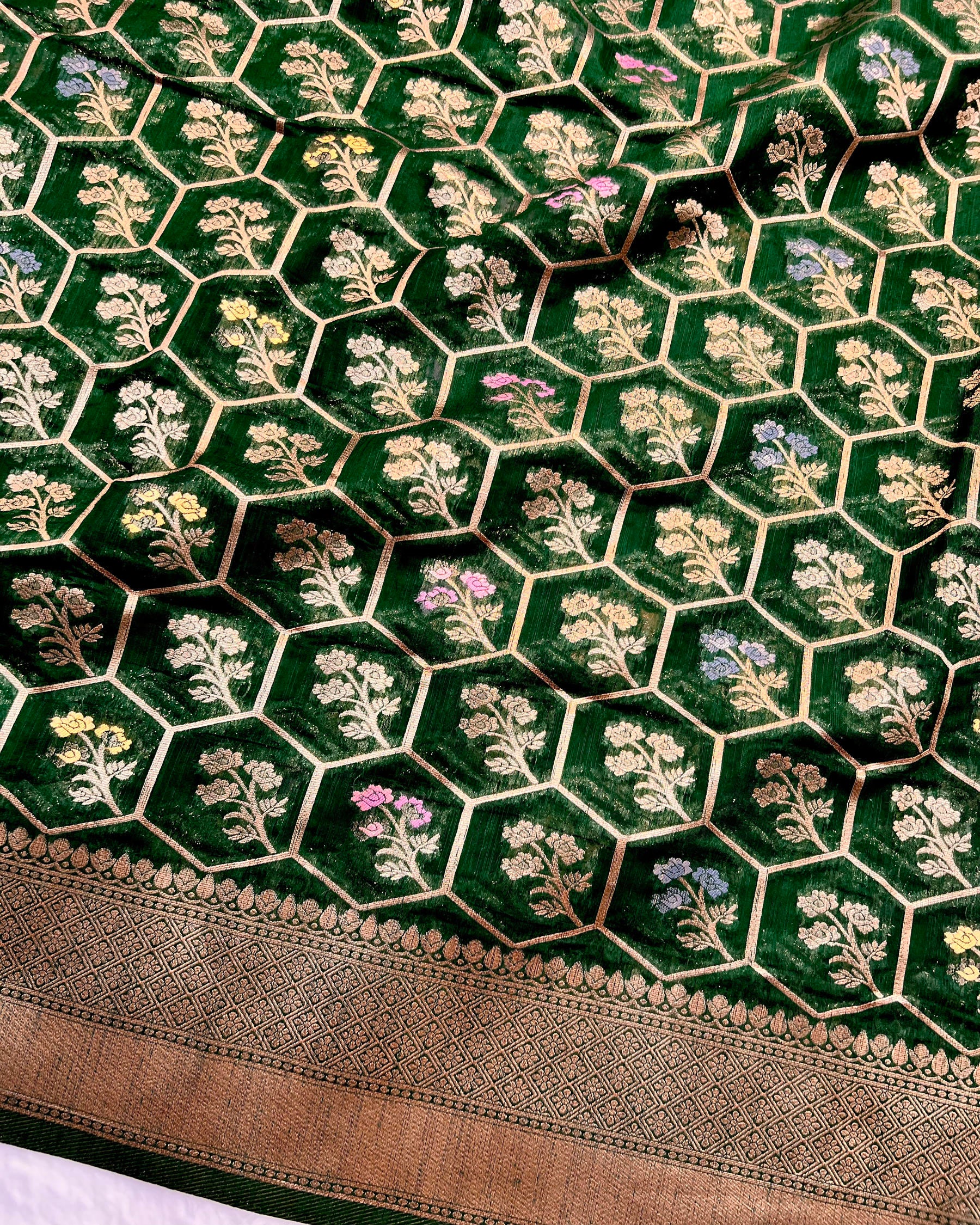 Bottle Green Shades Meena Floral Boota Semi Linen Silk Saree - Niyarah