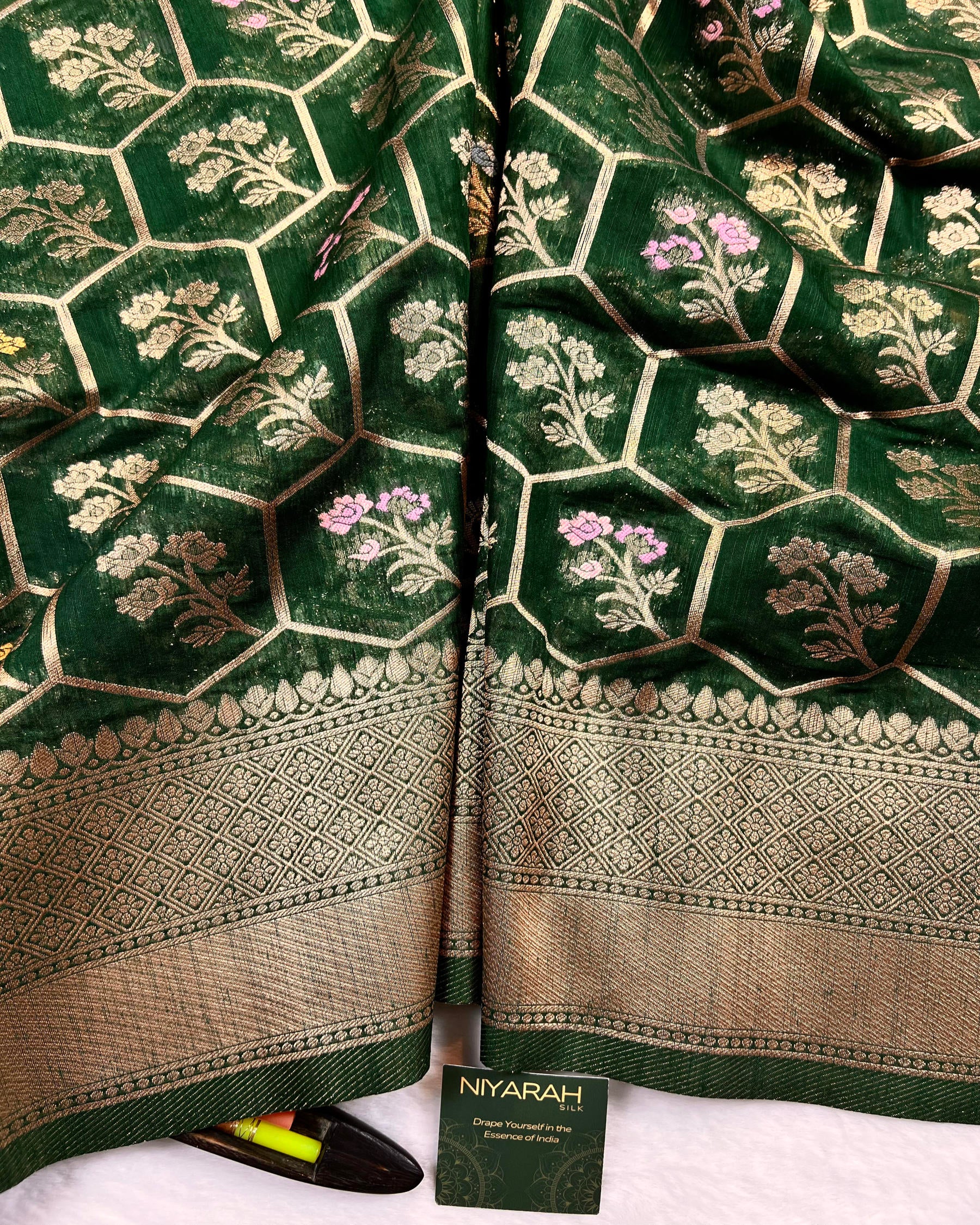 Bottle Green Shades Meena Floral Boota Semi Linen Silk Saree - Niyarah