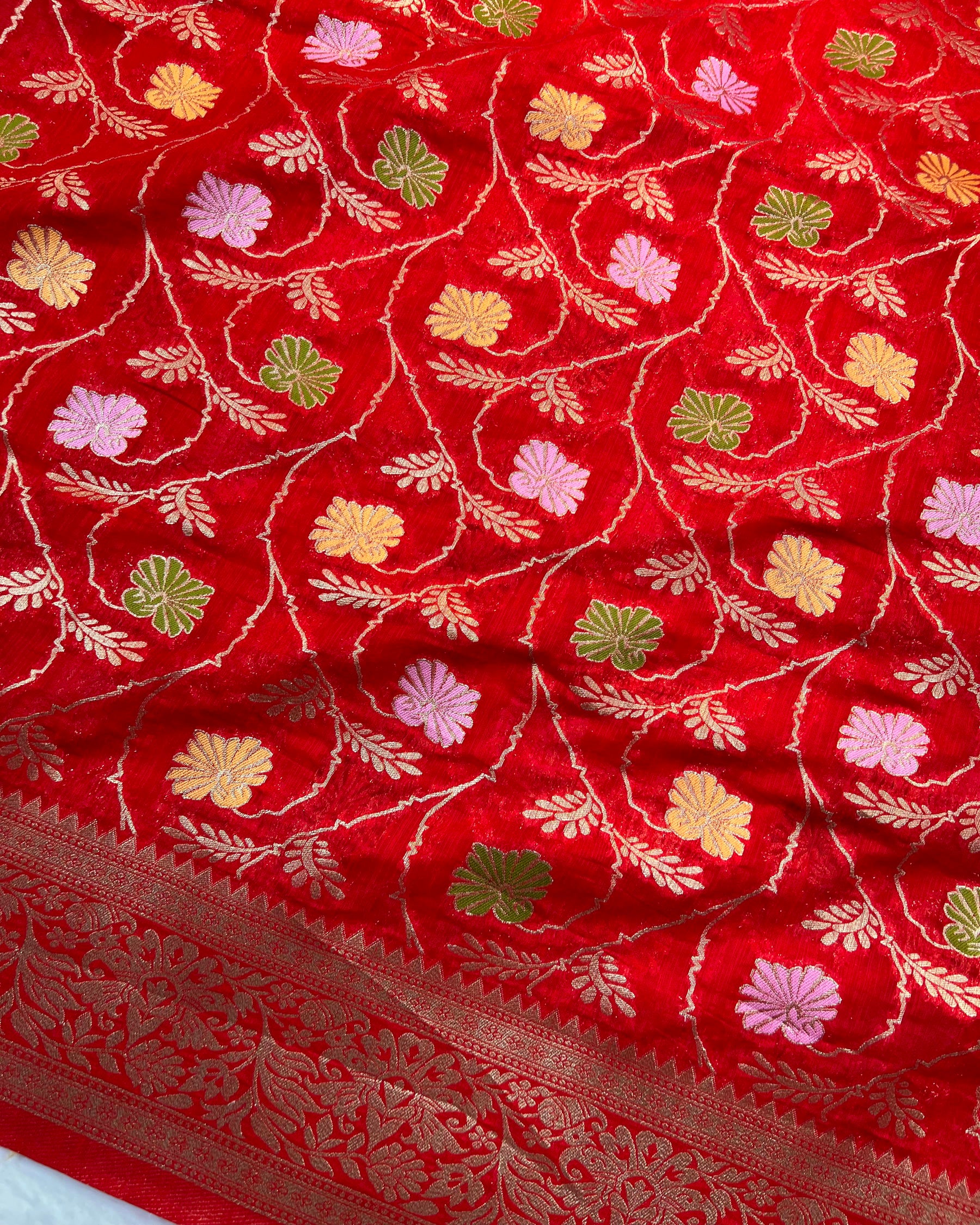 Red Shades Meena Jaal Semi Linen Silk Saree - Niyarah