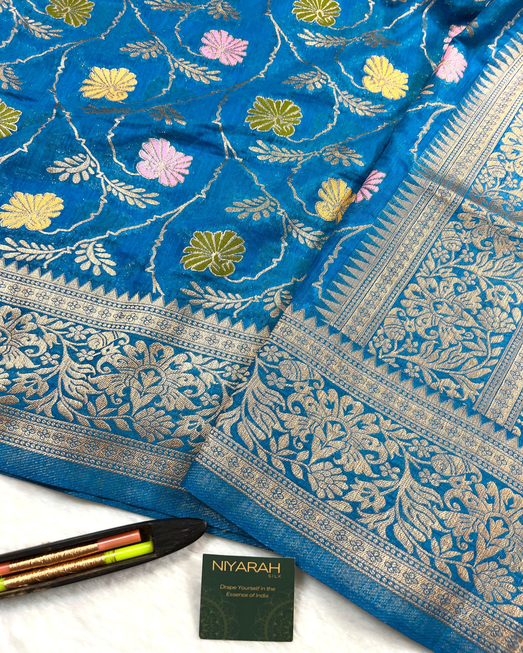 Blue Shades Meena Jaal Semi Linen Silk Saree - Niyarah