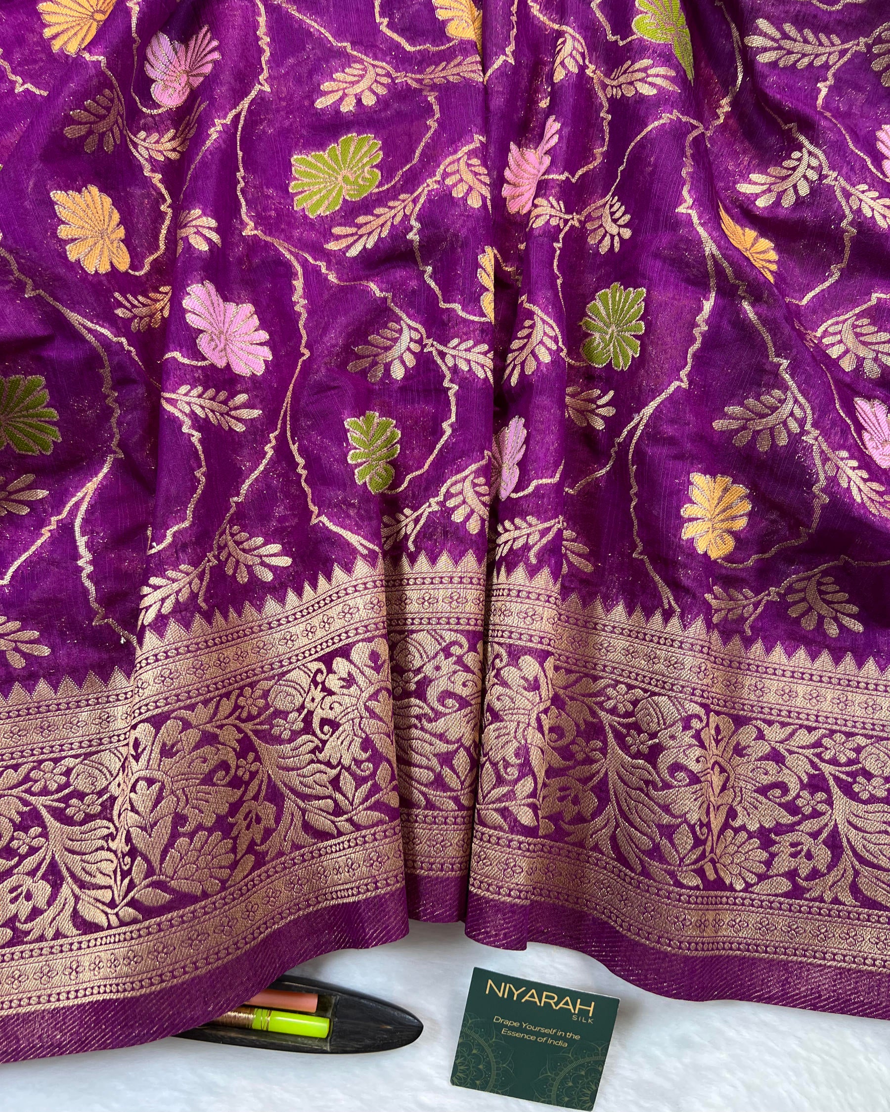 Purple Shades Meena Jaal Semi Linen Silk Saree - Niyarah