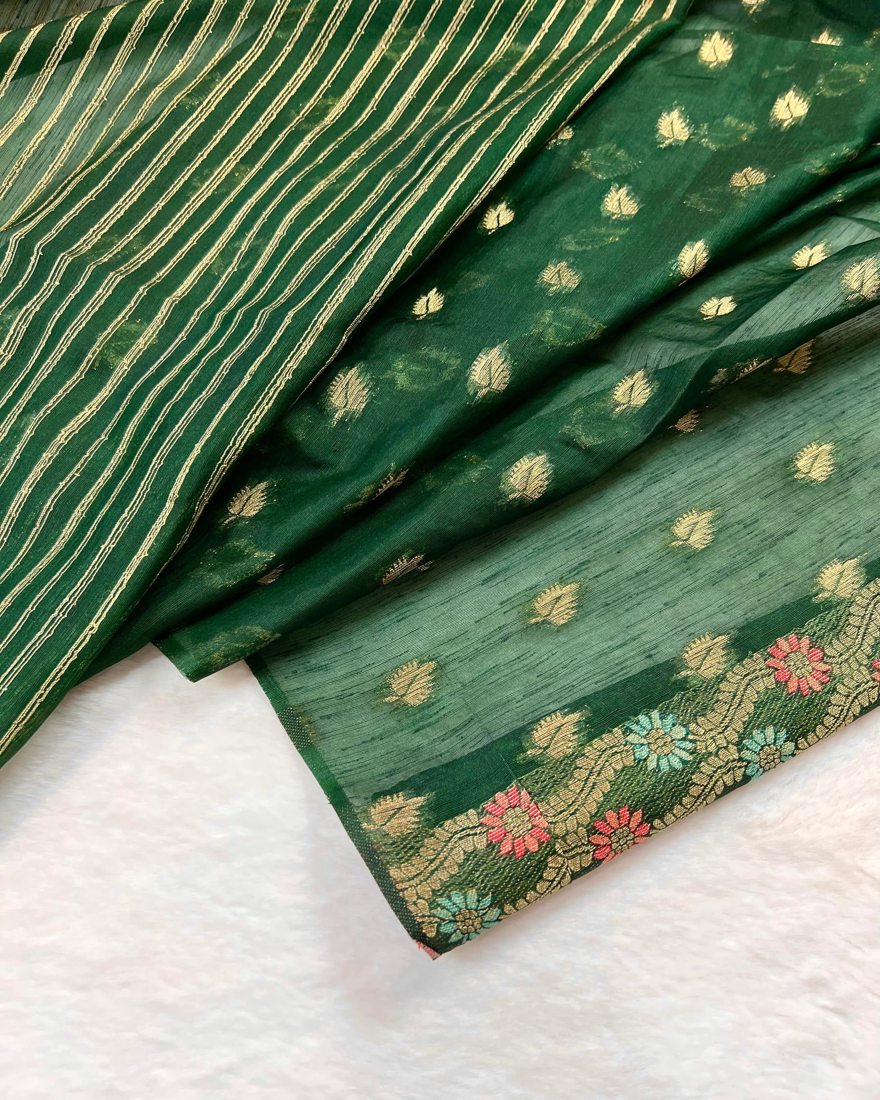 Bottle Green Shades Meena Boota Semi Linen Silk Saree - Niyarah