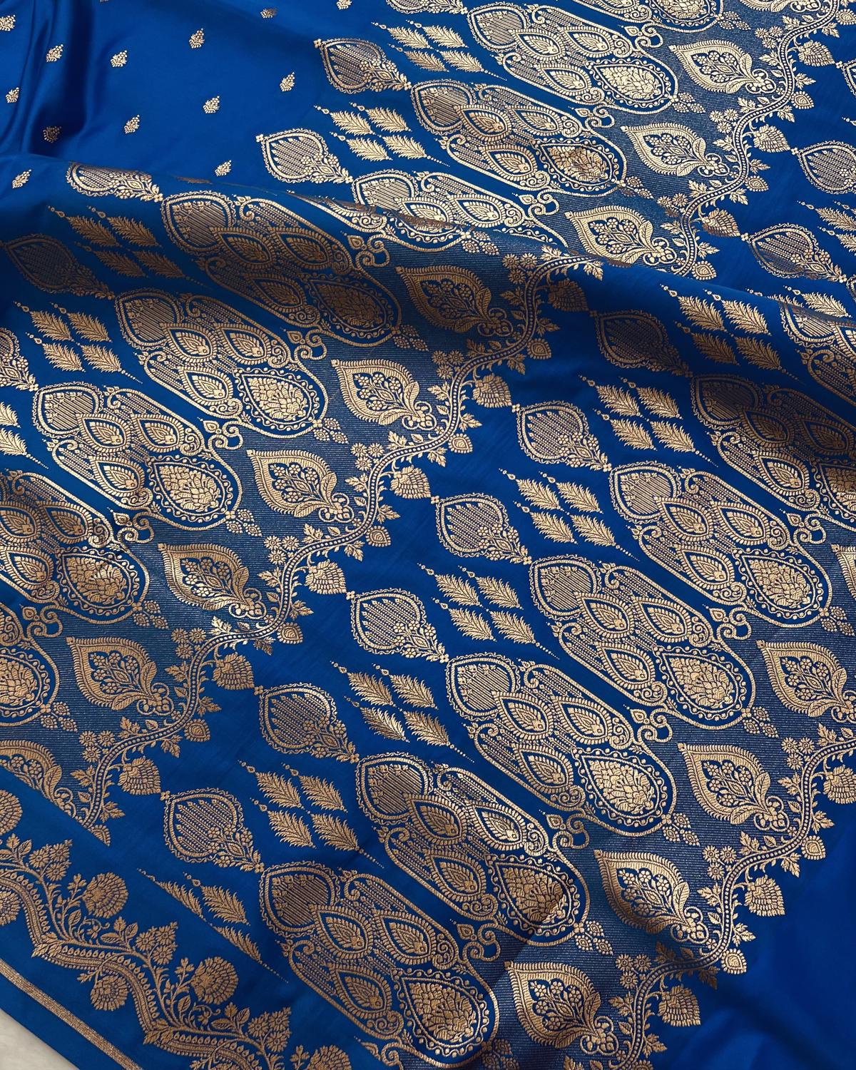 Intricate pallu gold zari work on blue banarasi silk saree for party wear-Niyarah
