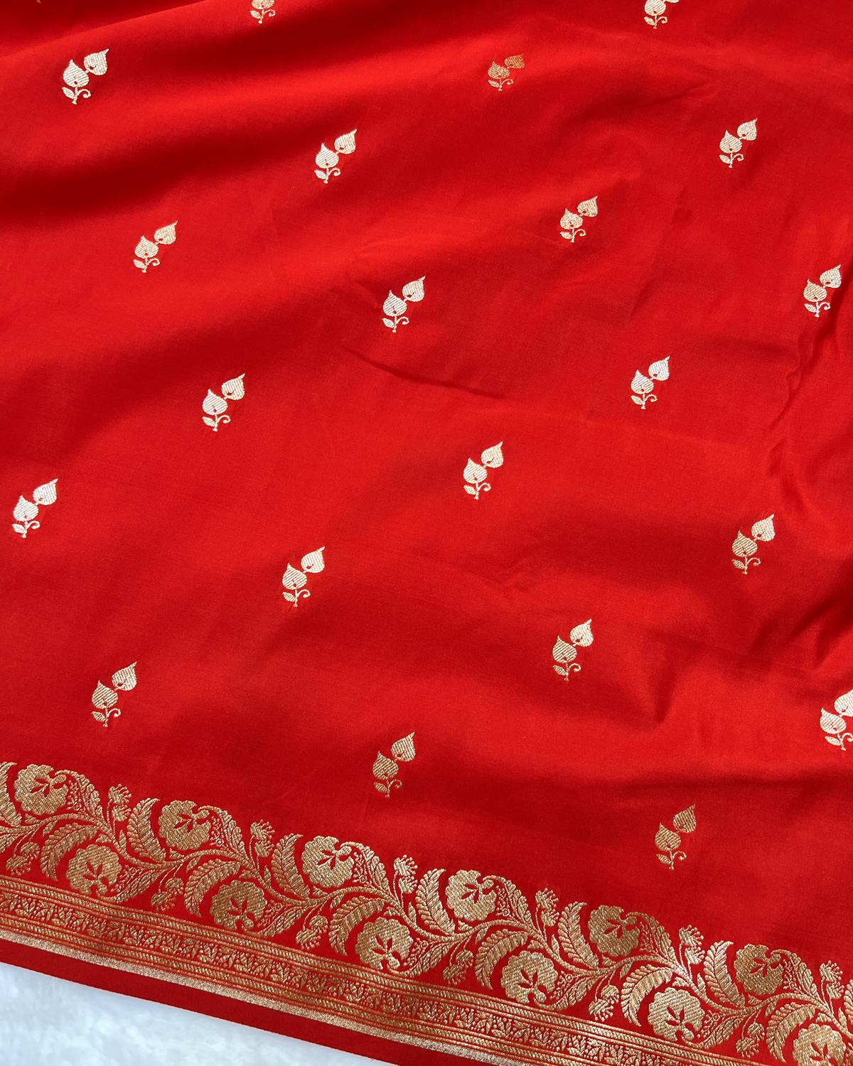 Red Shades Banarasi Leafy Booti Mashru Katan Silk Saree
