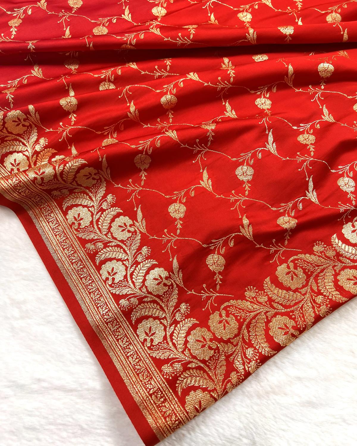 Red Shades Banarasi Leafy Booti Mashru Katan Silk Saree
