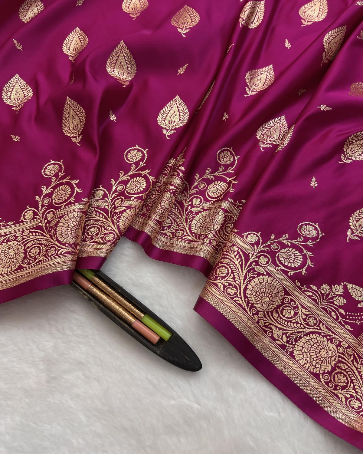Soft matte texture of rani pink saree with zari designs-Niyarah
