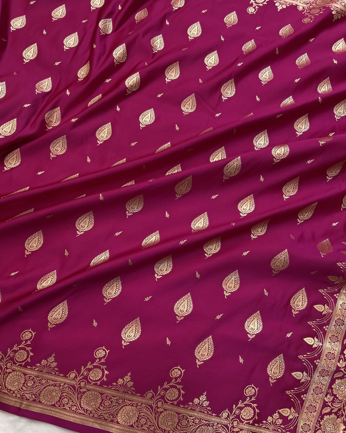 Detailed body designon rani silk saree with gold leaf patterns-Niyarah